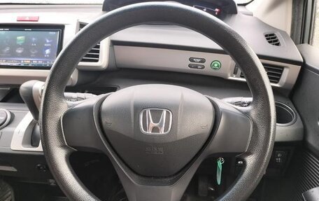 Honda Freed I, 2013 год, 780 000 рублей, 6 фотография