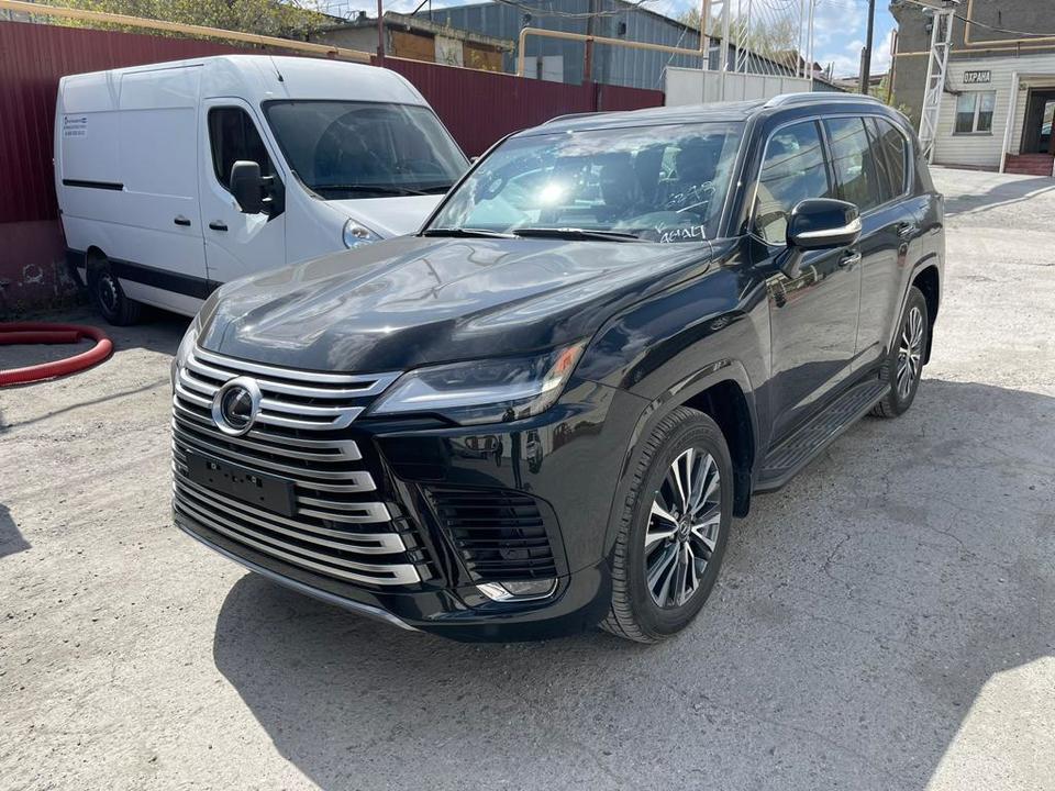 Lexus LX III рестайлинг 2, 2024 год, 21 800 000 рублей, 3 фотография