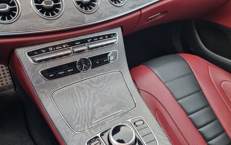 Mercedes-Benz CLS, 2018 год, 5 100 000 рублей, 14 фотография