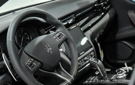 Maserati Quattroporte VI, 2023 год, 18 900 000 рублей, 8 фотография