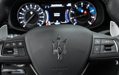 Maserati Quattroporte VI, 2023 год, 18 900 000 рублей, 9 фотография