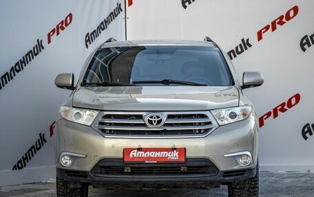 Toyota Highlander III, 2012 год, 2 040 000 рублей, 2 фотография