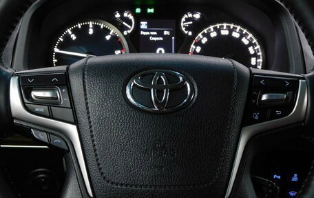 Toyota Land Cruiser Prado 150 рестайлинг 2, 2018 год, 5 259 000 рублей, 10 фотография