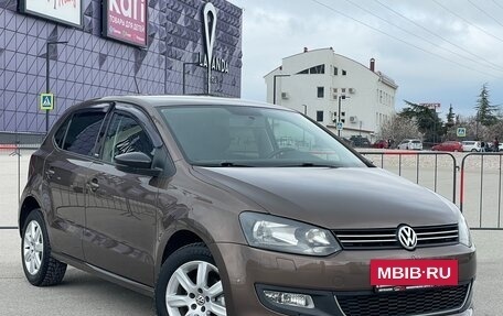 Volkswagen Polo VI (EU Market), 2011 год, 1 097 000 рублей, 2 фотография