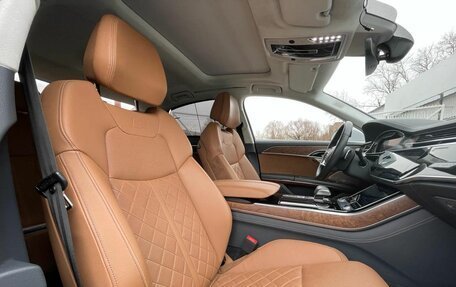 Audi A8, 2019 год, 6 800 000 рублей, 15 фотография