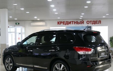 Nissan Pathfinder, 2015 год, 1 799 000 рублей, 4 фотография