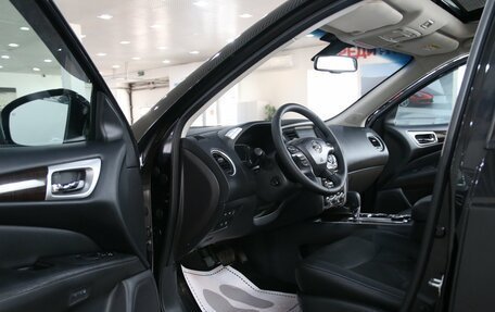 Nissan Pathfinder, 2015 год, 1 799 000 рублей, 9 фотография