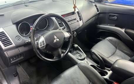 Mitsubishi Outlander III рестайлинг 3, 2011 год, 1 650 000 рублей, 12 фотография