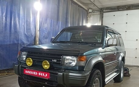 Mitsubishi Pajero III рестайлинг, 1997 год, 850 000 рублей, 3 фотография