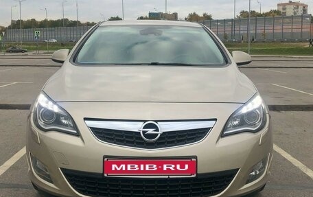 Opel Astra J, 2012 год, 1 235 000 рублей, 2 фотография