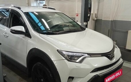 Toyota RAV4, 2018 год, 2 727 000 рублей, 2 фотография