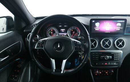 Mercedes-Benz A-Класс, 2015 год, 1 790 000 рублей, 10 фотография