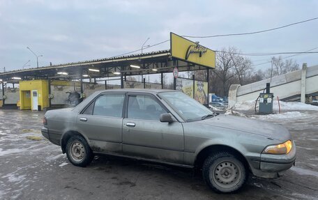 Toyota Carina, 1990 год, 300 000 рублей, 2 фотография
