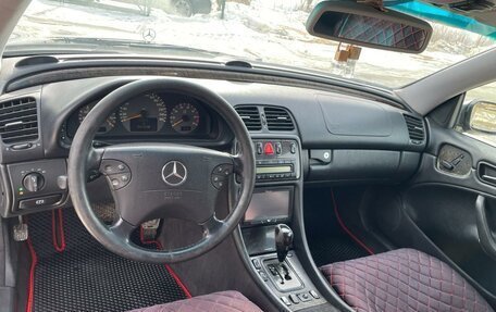 Mercedes-Benz CLK-Класс, 2001 год, 549 000 рублей, 11 фотография