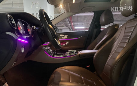 Mercedes-Benz E-Класс, 2019 год, 3 169 000 рублей, 13 фотография