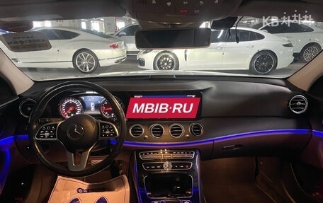Mercedes-Benz E-Класс, 2019 год, 3 169 000 рублей, 15 фотография