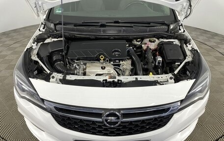 Opel Astra K, 2018 год, 1 670 000 рублей, 16 фотография