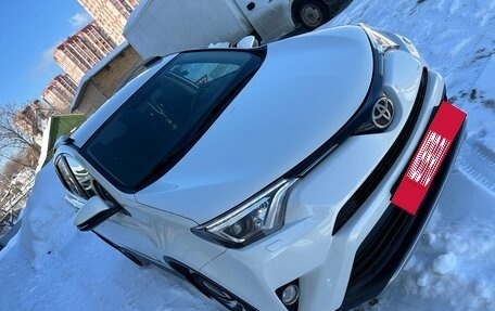 Toyota RAV4, 2017 год, 2 590 000 рублей, 2 фотография