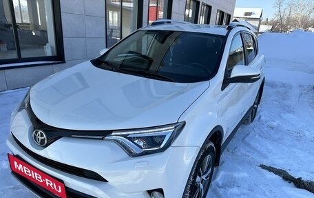Toyota RAV4, 2017 год, 2 590 000 рублей, 5 фотография