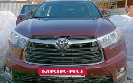 Toyota Highlander III, 2014 год, 3 000 000 рублей, 5 фотография