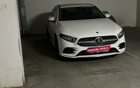 Mercedes-Benz A-Класс, 2019 год, 3 100 000 рублей, 3 фотография