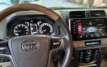 Toyota Land Cruiser Prado 150 рестайлинг 2, 2018 год, 6 500 000 рублей, 3 фотография