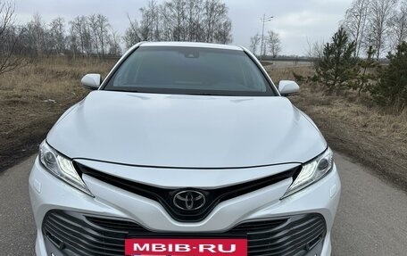 Toyota Camry, 2022 год, 3 500 000 рублей, 3 фотография