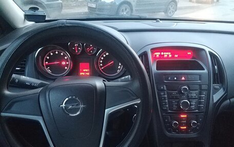 Opel Astra J, 2014 год, 925 000 рублей, 9 фотография