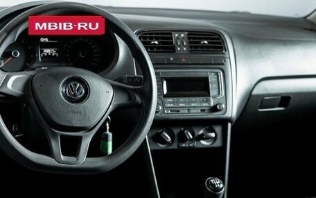 Volkswagen Polo VI (EU Market), 2019 год, 1 074 778 рублей, 4 фотография