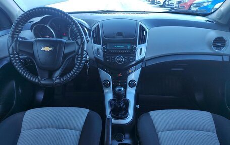 Chevrolet Cruze II, 2013 год, 870 000 рублей, 12 фотография