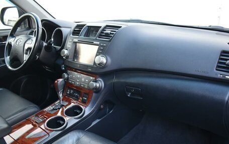 Toyota Highlander III, 2012 год, 2 586 000 рублей, 9 фотография