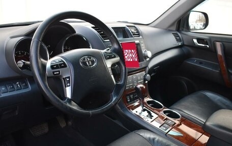 Toyota Highlander III, 2012 год, 2 586 000 рублей, 13 фотография