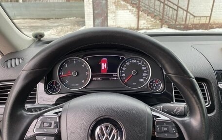 Volkswagen Touareg III, 2013 год, 2 500 000 рублей, 11 фотография