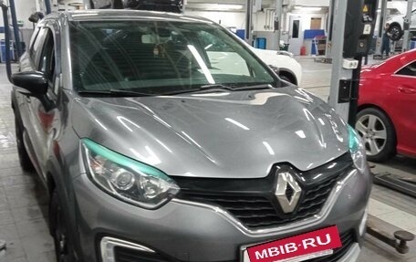 Renault Kaptur I рестайлинг, 2019 год, 1 589 000 рублей, 2 фотография