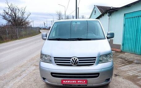 Volkswagen Multivan T5, 2006 год, 1 780 000 рублей, 4 фотография