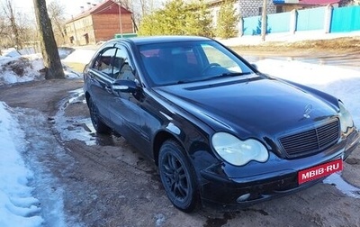 Mercedes-Benz C-Класс, 2002 год, 560 000 рублей, 1 фотография