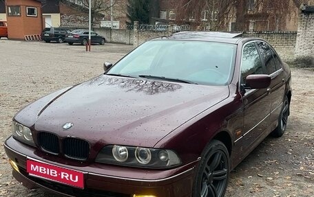 BMW 5 серия, 1999 год, 560 000 рублей, 1 фотография