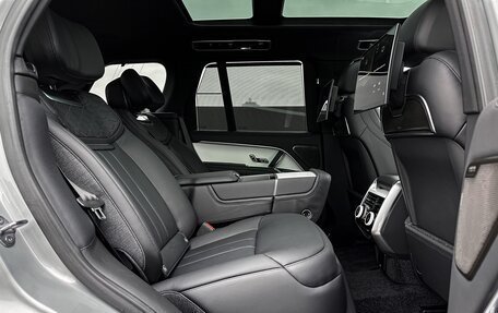 Land Rover Range Rover IV рестайлинг, 2024 год, 36 000 000 рублей, 19 фотография