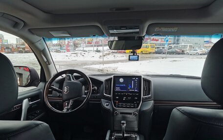 Toyota Land Cruiser 200, 2019 год, 7 600 000 рублей, 2 фотография
