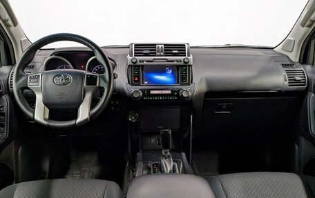 Toyota Land Cruiser Prado 150 рестайлинг 2, 2017 год, 4 750 000 рублей, 8 фотография