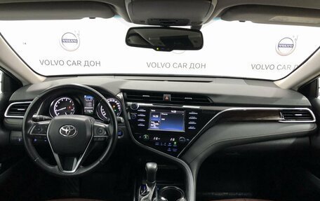 Toyota Camry, 2018 год, 2 780 000 рублей, 10 фотография