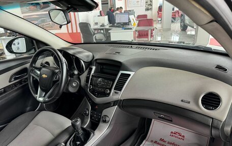 Chevrolet Cruze II, 2011 год, 799 000 рублей, 12 фотография