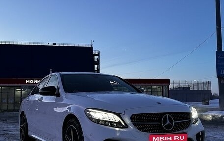 Mercedes-Benz C-Класс, 2018 год, 3 800 000 рублей, 3 фотография