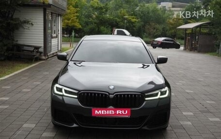 BMW 5 серия, 2021 год, 4 098 888 рублей, 2 фотография