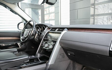 Land Rover Discovery IV, 2017 год, 4 500 000 рублей, 27 фотография