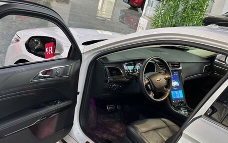 Ford Taurus VI рестайлинг, 2019 год, 2 840 000 рублей, 10 фотография