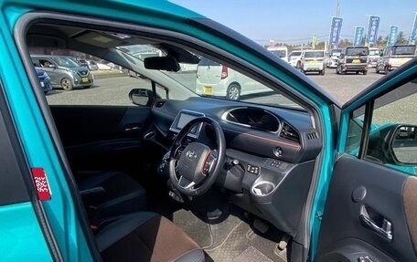 Toyota Sienta II, 2021 год, 1 050 000 рублей, 5 фотография