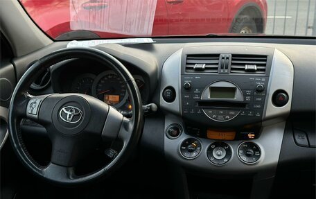 Toyota RAV4, 2007 год, 1 000 000 рублей, 12 фотография
