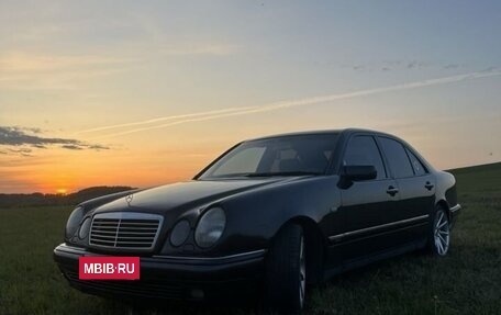 Mercedes-Benz E-Класс, 1999 год, 650 000 рублей, 10 фотография