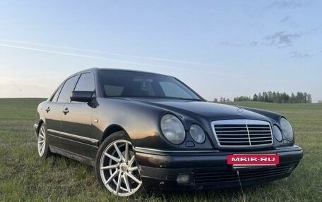 Mercedes-Benz E-Класс, 1999 год, 650 000 рублей, 2 фотография